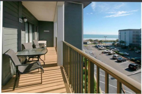 *FAMILY BEACH RETREAT* Queen Bed TONS of Amenities C48a
